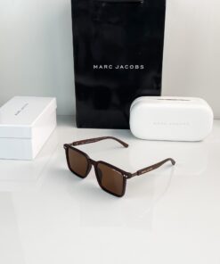 Marc Jacobs Full Brown