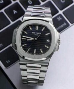 Patek Philippe Nautilus Quartz silver black